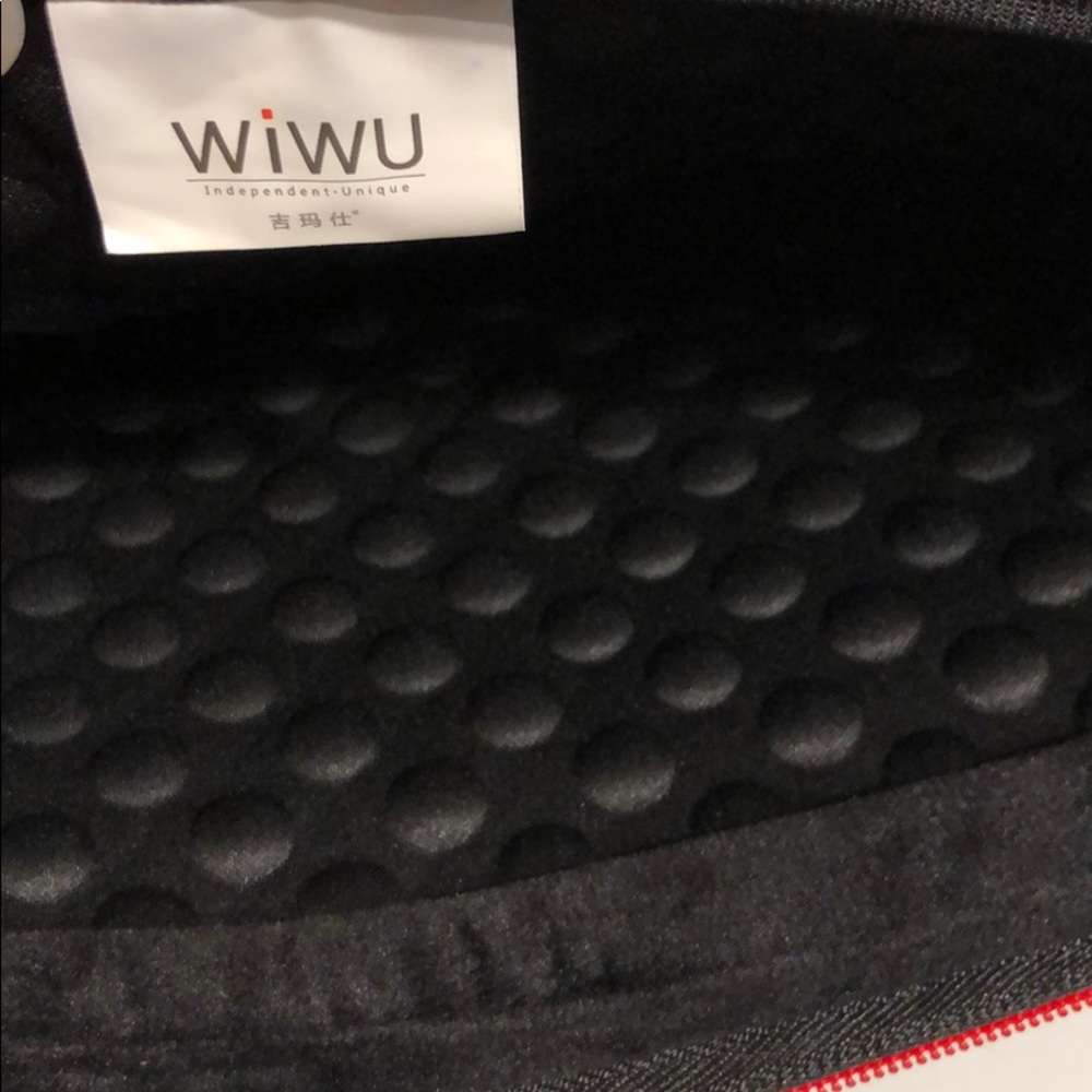Laptop Case - Picture 3 of 6